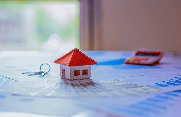 h) Contribuciones de la propiedad inmobiliaria